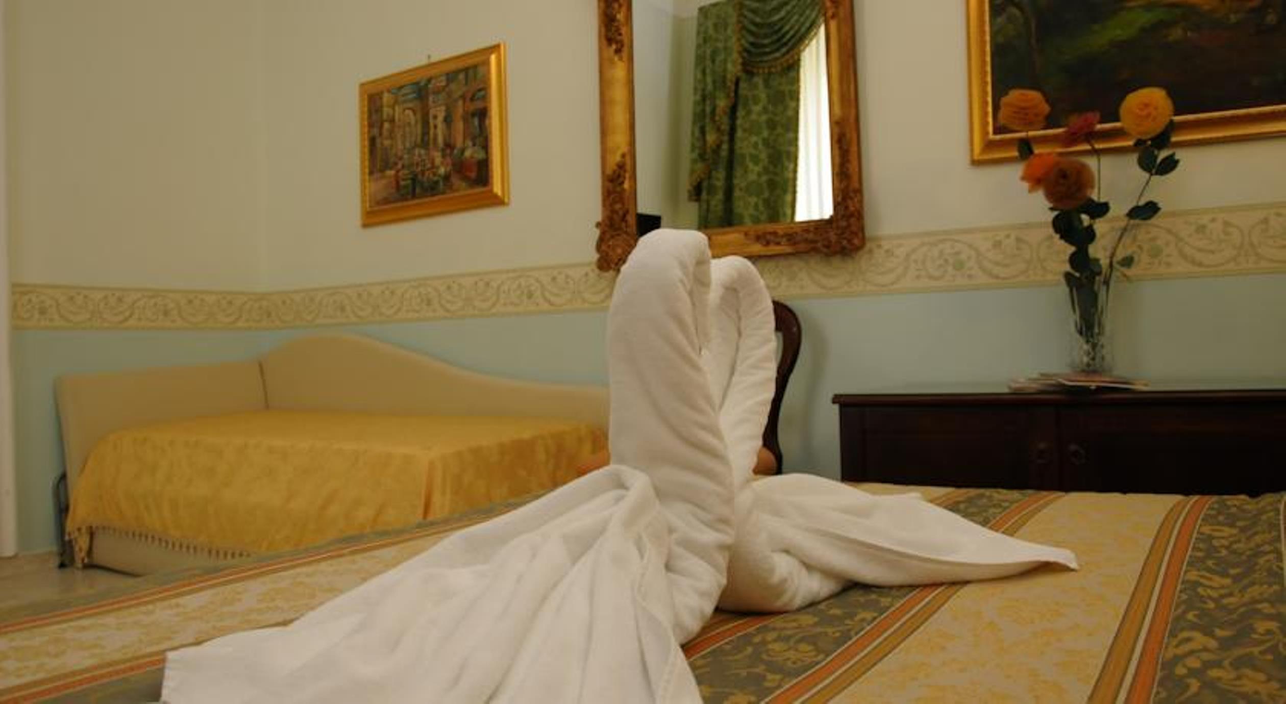 B&B Art Suite Santa Brigida Napoli Ngoại thất bức ảnh